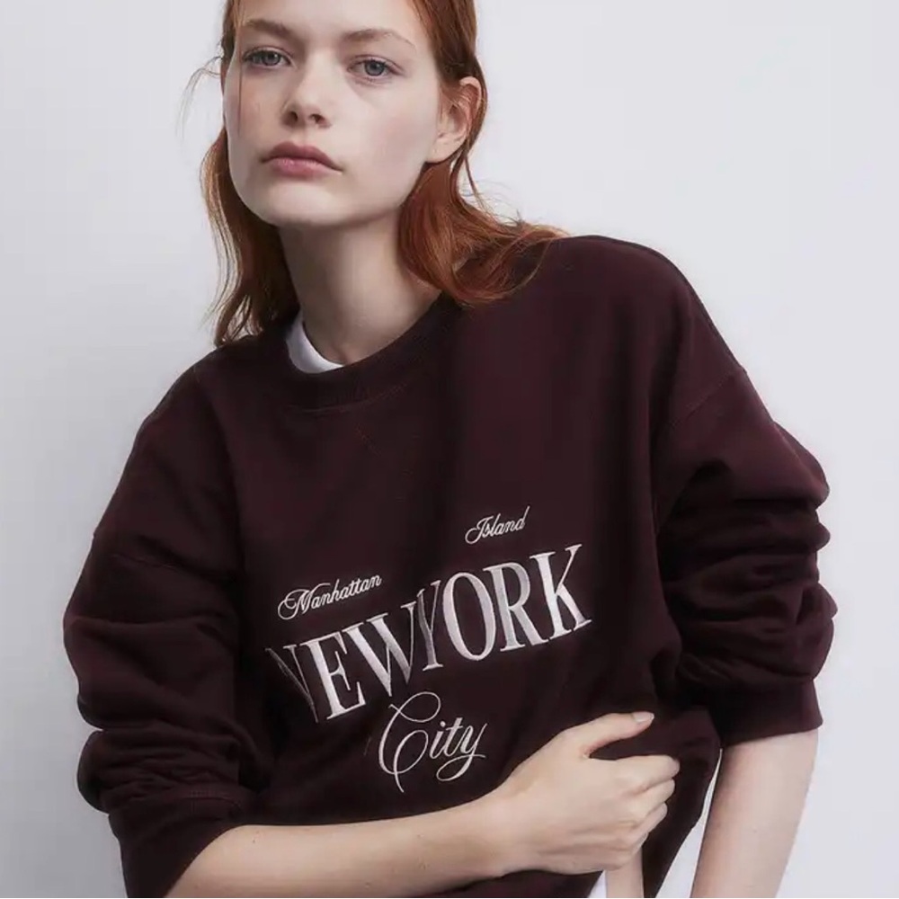 H&M Dark Red New York Graphic Sweatshirt